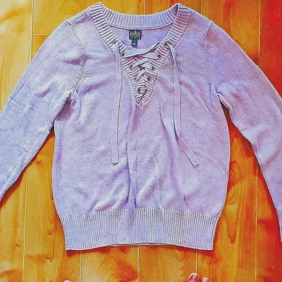 Soho New York & Company lavender long sleeve sweater with laced neck Siz… - Picture 1 of 4